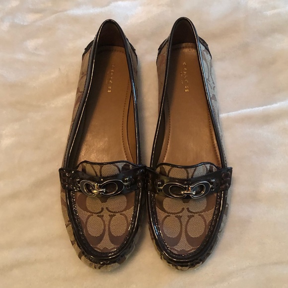Coach Shoes - Traditional Coach logo loafers